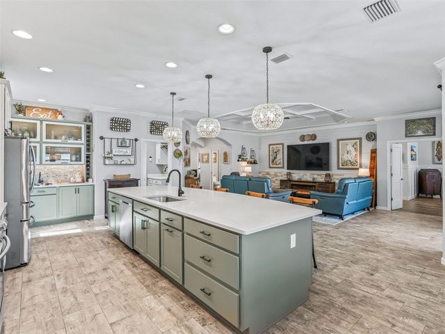 5689 HENRY LOOP, The Villages, FL 32163