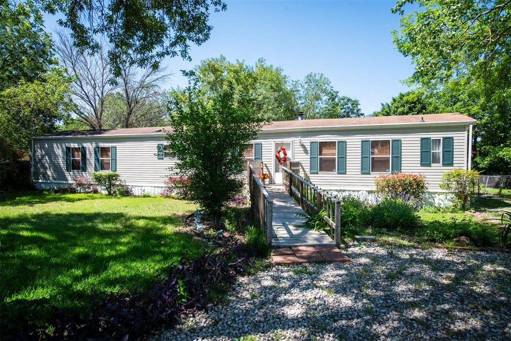 258 Quail Ridge DR, Kyle, TX 78640