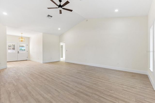 1637 CO RD 243A, Wildwood, FL 34785