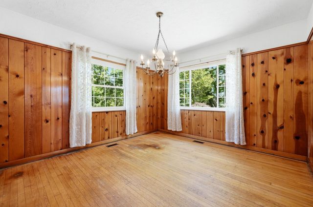 242 Esthel C Boulevard, Ona, WV 25545