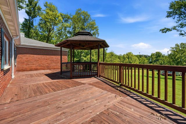 242 Esthel C Boulevard, Ona, WV 25545