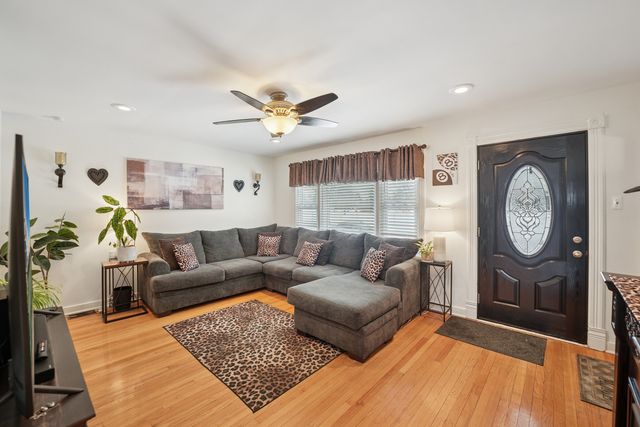 4420 Oak Park Avenue, Stickney, IL 60402