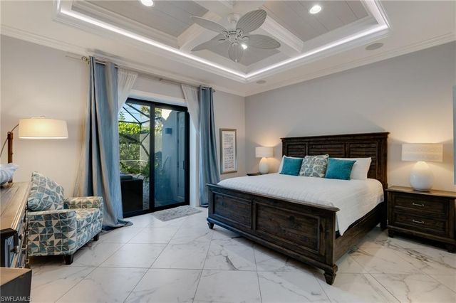 735 99th AVE N, Naples, FL 34108