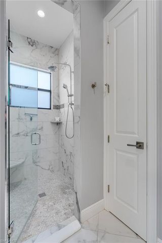 735 99th AVE N, Naples, FL 34108