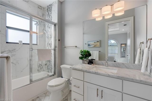 735 99th AVE N, Naples, FL 34108