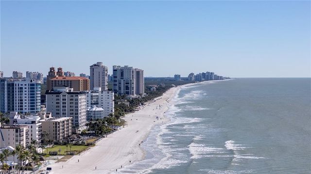 735 99th AVE N, Naples, FL 34108