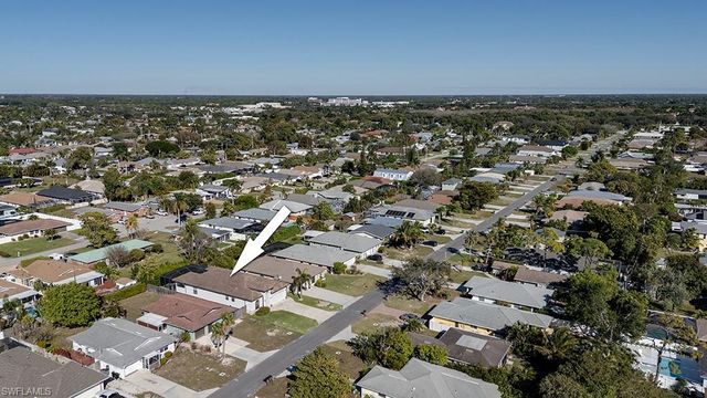 735 99th AVE N, Naples, FL 34108