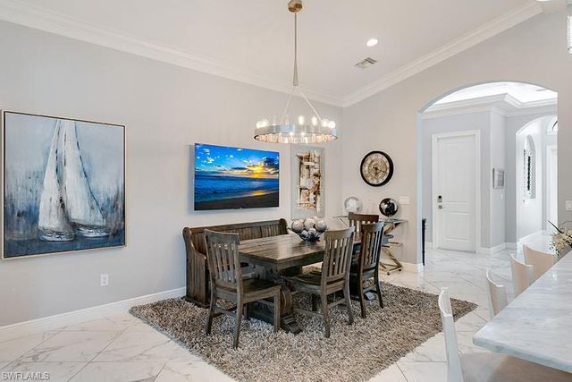 735 99th AVE N, Naples, FL 34108