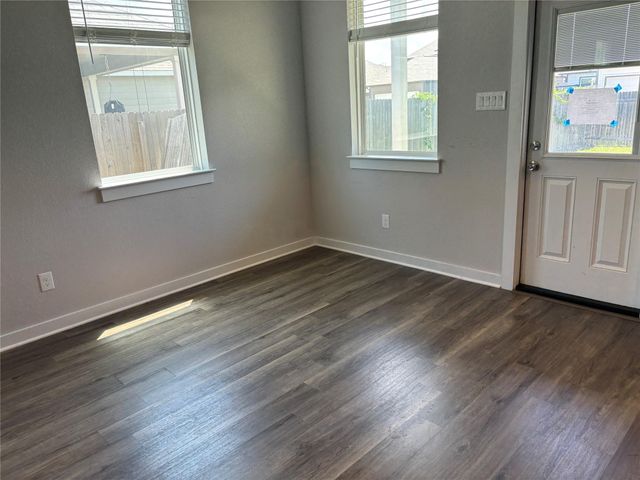 207 Whisper Rill DR, Hutto, TX 78634