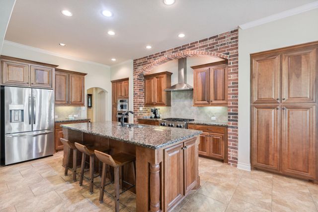 101 Pin Oak Lane, Hempstead, TX 77445