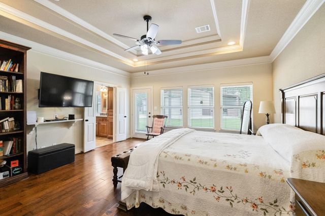 101 Pin Oak Lane, Hempstead, TX 77445