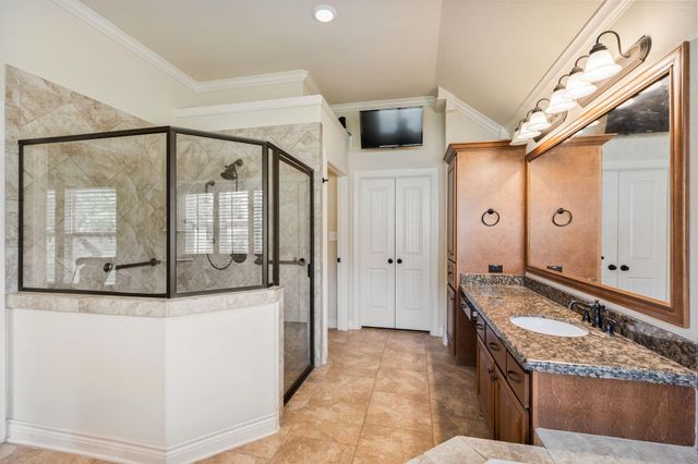 101 Pin Oak Lane, Hempstead, TX 77445