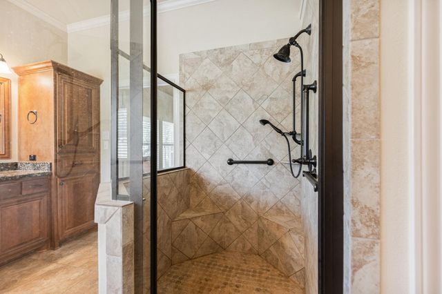 101 Pin Oak Lane, Hempstead, TX 77445