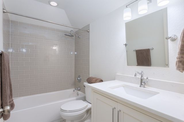 1700 Lake Forest Drive, Rockwall, TX 75087