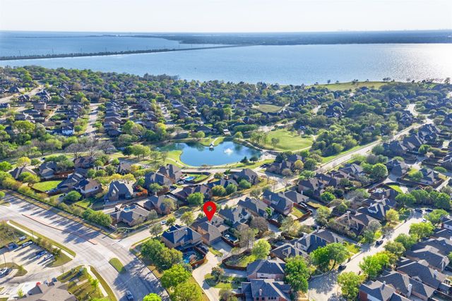 1700 Lake Forest Drive, Rockwall, TX 75087