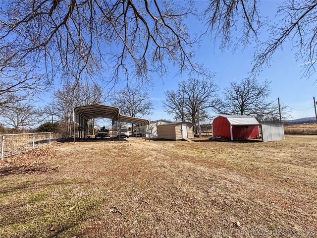 16373 N Grace Hudlen Road, Hulbert, OK 74441