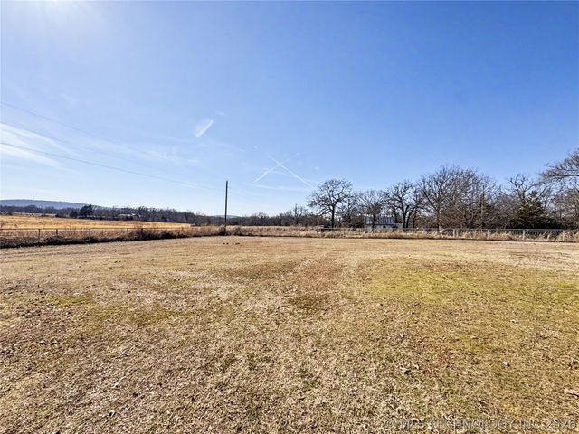 16373 N Grace Hudlen Road, Hulbert, OK 74441