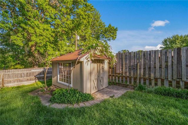 6317 Sterling Avenue, Raytown, MO 64133