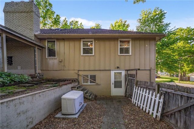 6317 Sterling Avenue, Raytown, MO 64133