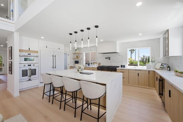 1440 Kring, Los Altos, CA 94024
