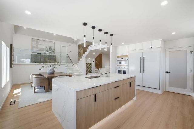 1440 Kring, Los Altos, CA 94024