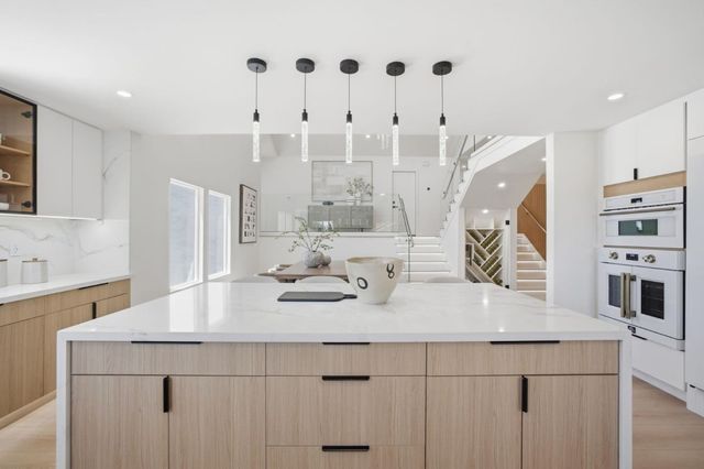 1440 Kring, Los Altos, CA 94024