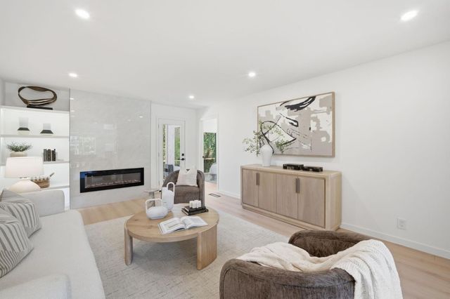 1440 Kring, Los Altos, CA 94024