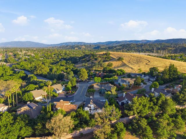1440 Kring, Los Altos, CA 94024