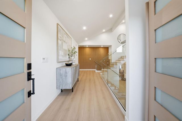 1440 Kring, Los Altos, CA 94024