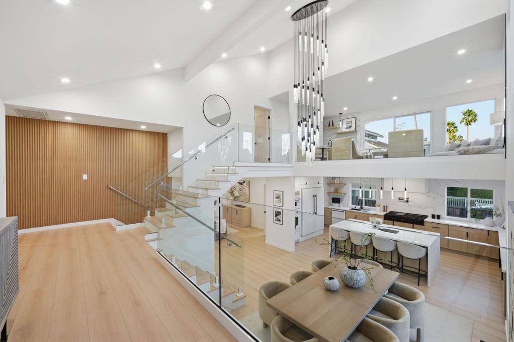 1440 Kring, Los Altos, CA 94024