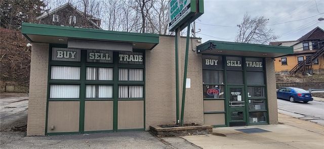 2351 Saw Mill Run Blvd, Allentown, PA 15210