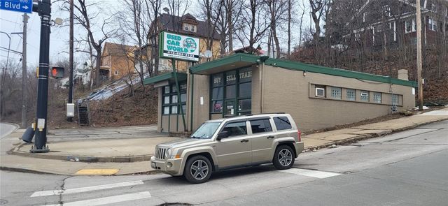 2351 Saw Mill Run Blvd, Allentown, PA 15210