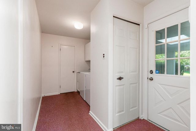 7 AVERSTONE DR E, Washington Crossing, PA 18977
