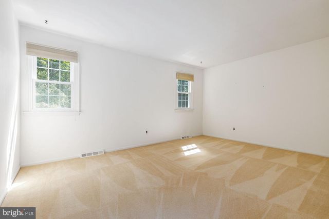 7 AVERSTONE DR E, Washington Crossing, PA 18977