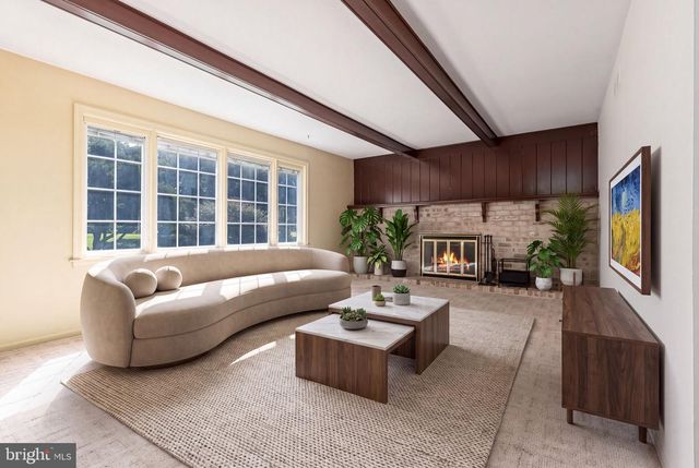 7 AVERSTONE DR E, Washington Crossing, PA 18977
