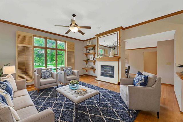 2501 N Fox Run, Wichita, KS 67226