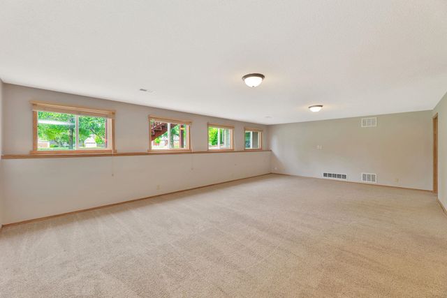 2501 N Fox Run, Wichita, KS 67226