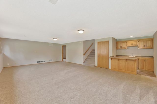 2501 N Fox Run, Wichita, KS 67226