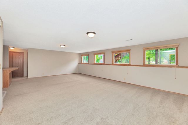 2501 N Fox Run, Wichita, KS 67226