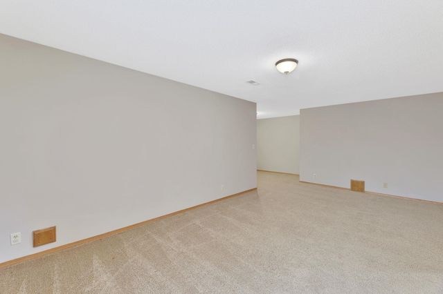 2501 N Fox Run, Wichita, KS 67226