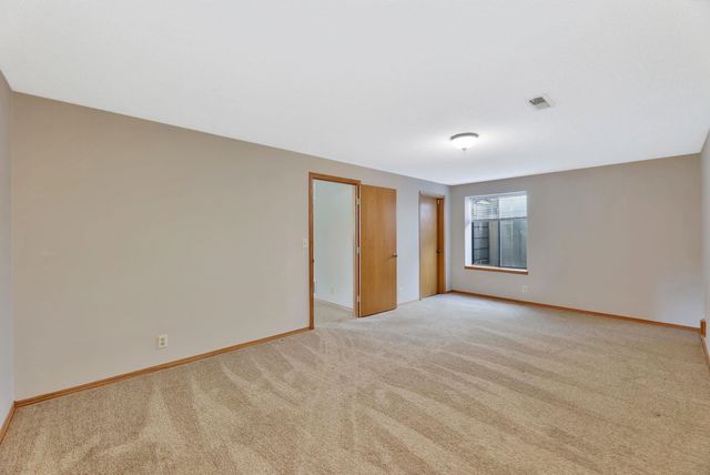 2501 N Fox Run, Wichita, KS 67226