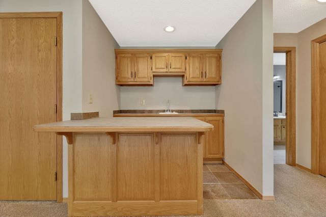 2501 N Fox Run, Wichita, KS 67226