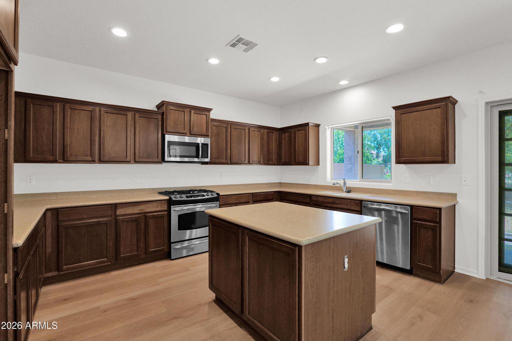 Image 8 of property listing at 4902 S CARMINE --, Mesa, AZ 85212