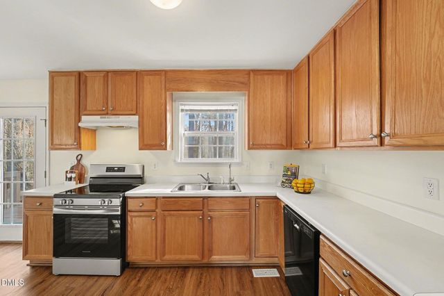 448 Henwood Court, Fuquay Varina, NC 27526