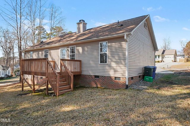 448 Henwood Court, Fuquay Varina, NC 27526