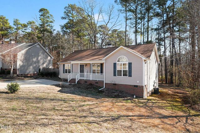 448 Henwood Court, Fuquay Varina, NC 27526