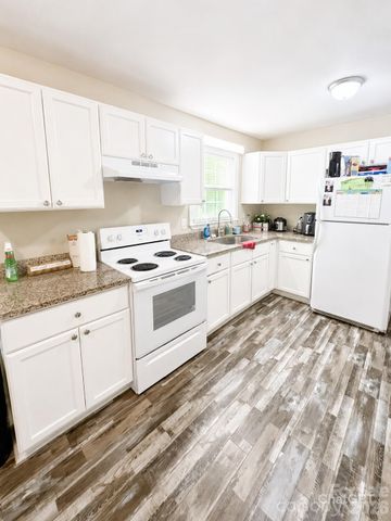 122 Birchwood Drive, Wadesboro, NC 28170