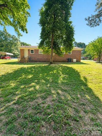 122 Birchwood Drive, Wadesboro, NC 28170