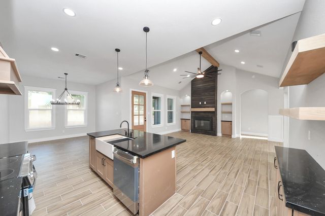 15315 Alchester Court, Plantersville, TX 77363