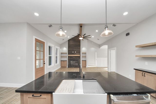 15315 Alchester Court, Plantersville, TX 77363